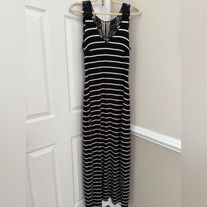 Tommy Bahama Black and White Sleeveless V-Neck Maxi Sundress